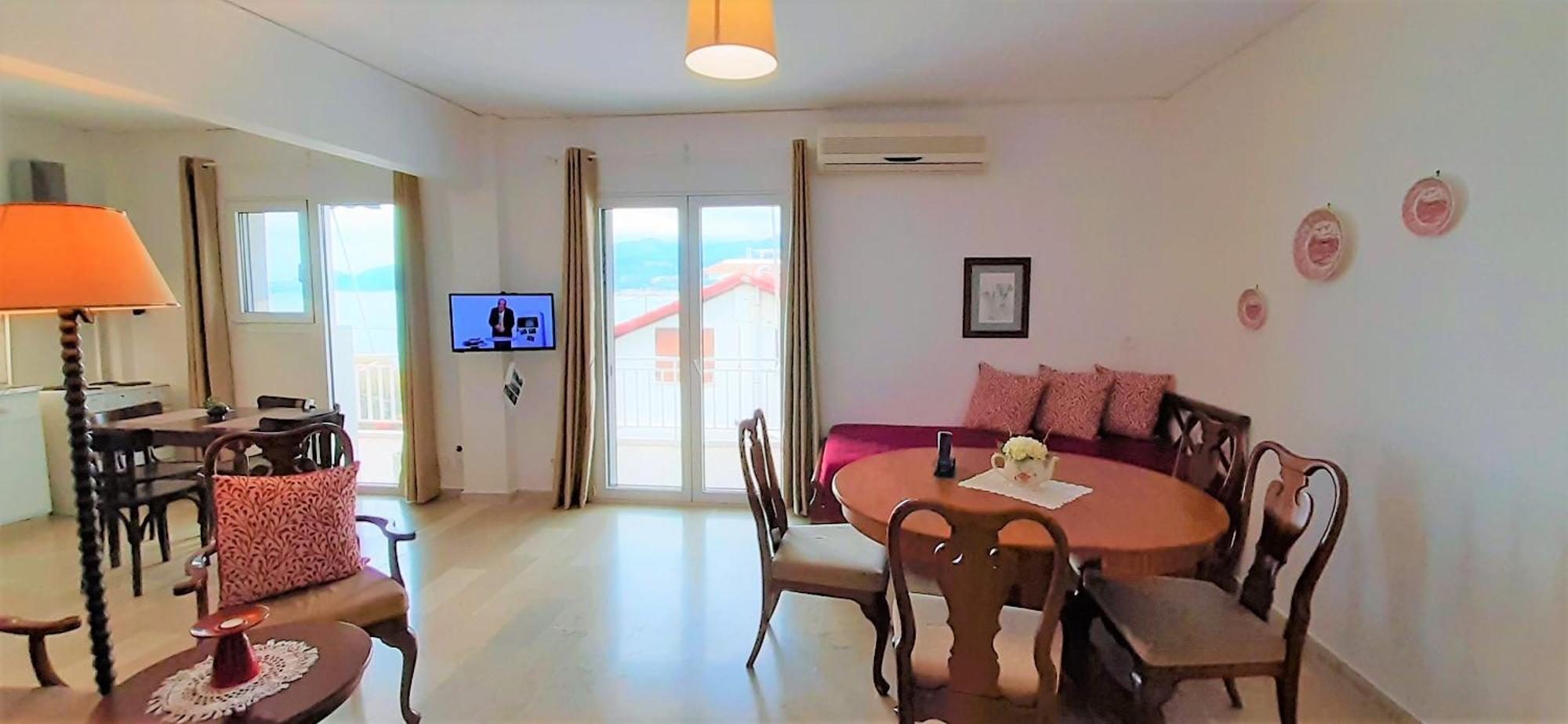 Mondo Cosseri Akrata Apartment Exterior photo